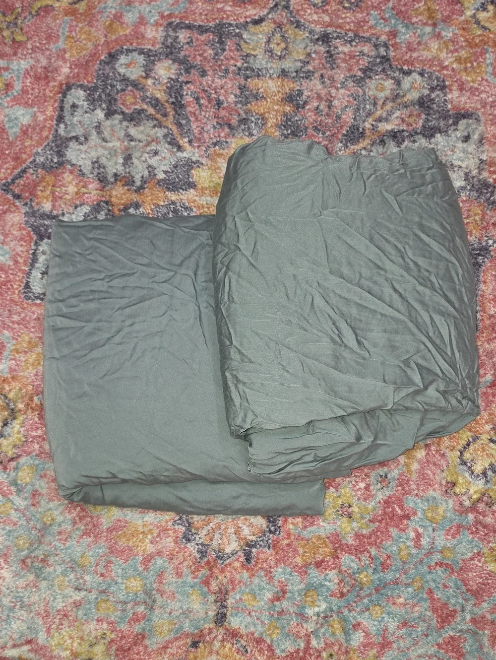 ☆ Cariloha Classic Bamboo Sheets • Queen ☆ Fitted & Flat ☆ No Pillow Cases ☆